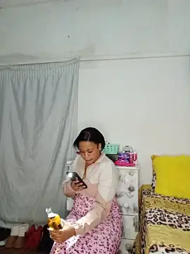 BubblyBeautiful online show from June 10, 6:06 pm
