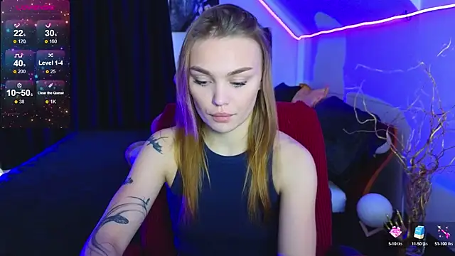 KitsyMoore online show from October 3, 1:05 pm