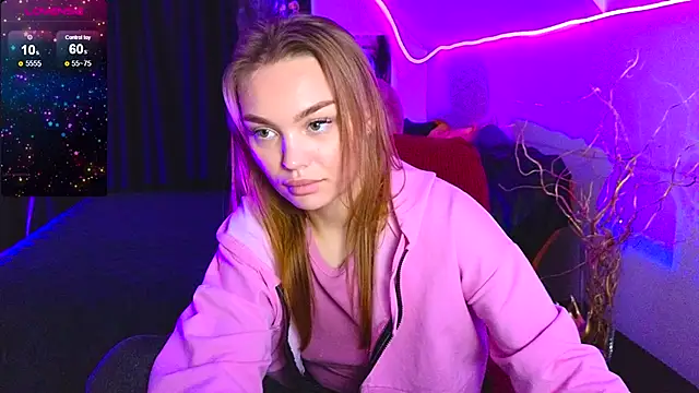 KitsyMoore online show from September 22, 7:01 pm