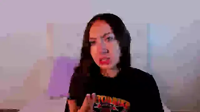 LaiaColliinss online show from October 9, 5:17 pm