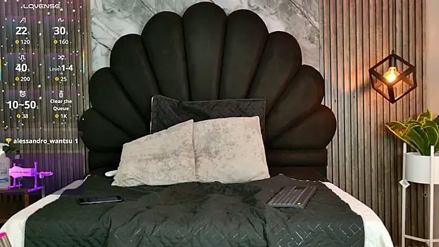 Suzie cox online show from September 29, 2:11 pm