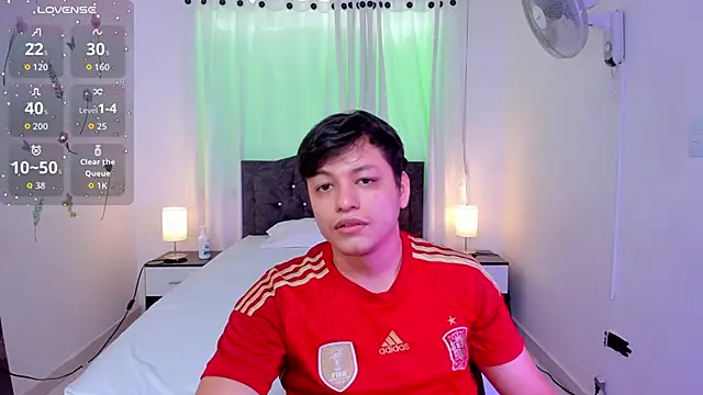 raiderandroxie online show from November 11, 1:41 pm