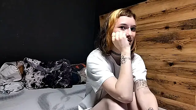 JenaeRadloff online show from October 6, 4:29 am