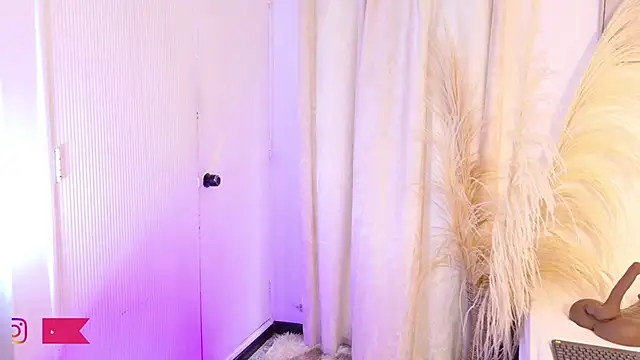 ZoeVolt online show from October 17, 7:39 pm