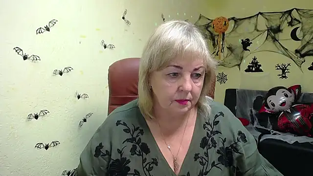 MilenaWedxy online show from November 3, 12:09 pm