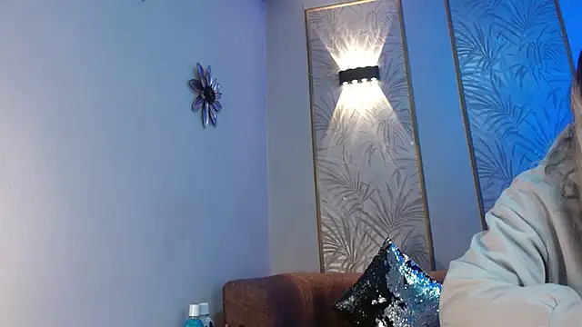 LunaaGrey  online show from November 7, 3:34 am