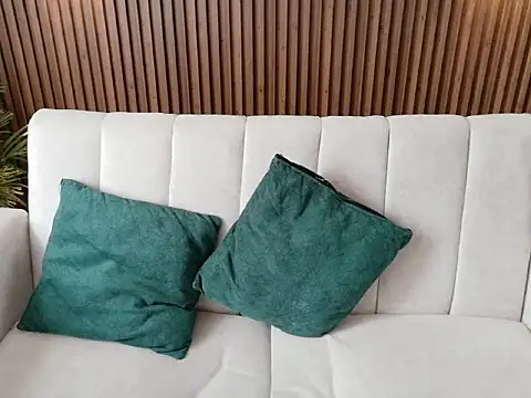 dirty feelena online show from December 5, 5:03 pm