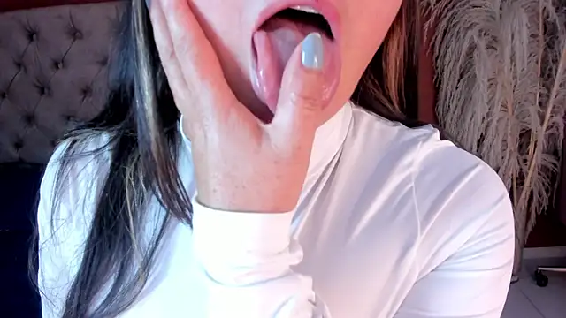 angela fiory online show from January 15, 7:42 pm