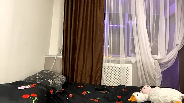 TifanyRawi online show from October 14, 4:20 pm