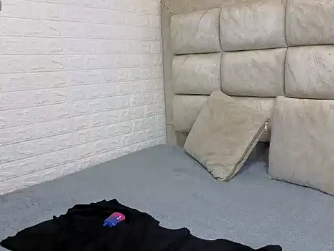 GIGIROSE  online show from October 3, 8:36 pm