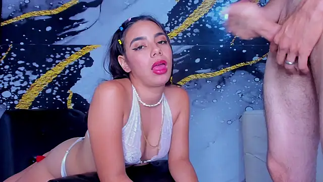 Hot Couple Sexy69 online show from September 18, 9:35 pm