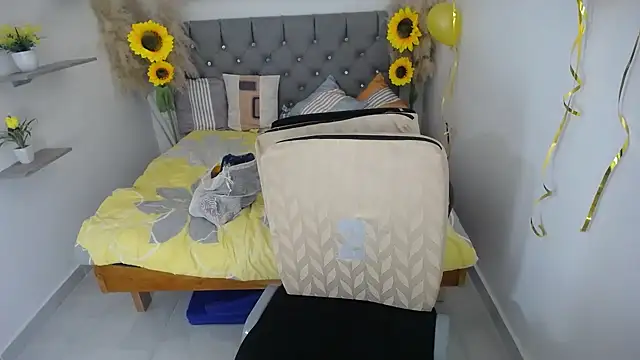 hotlesby valery online show from September 27, 12:34 pm