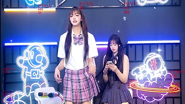 Shinygirls 777 online show from September 28, 1:45 am