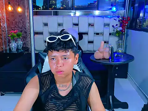 Twindesires online show from November 14, 1:16 am