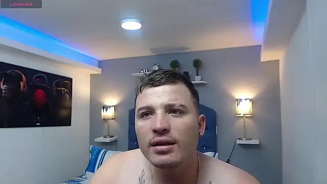 scarlett and justin online show from October 28, 3:45 am