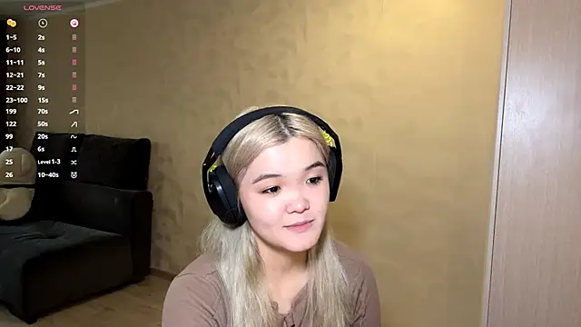 CarolannSide online show from October 14, 5:10 am