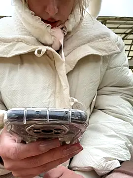 RonnieKiss online show from October 3, 6:18 am