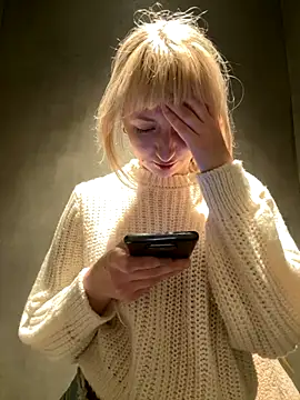 RonnieKiss online show from November 9, 7:37 am