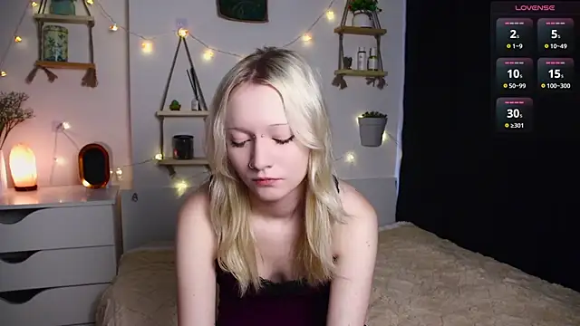 ArcticaRyder online show from October 2, 7:46 am