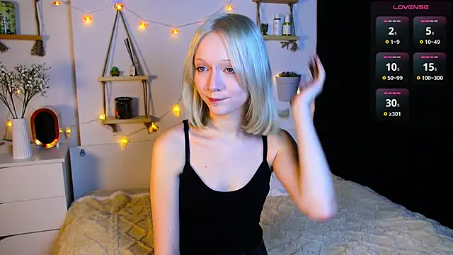 ArcticaRyder online show from October 8, 7:13 am