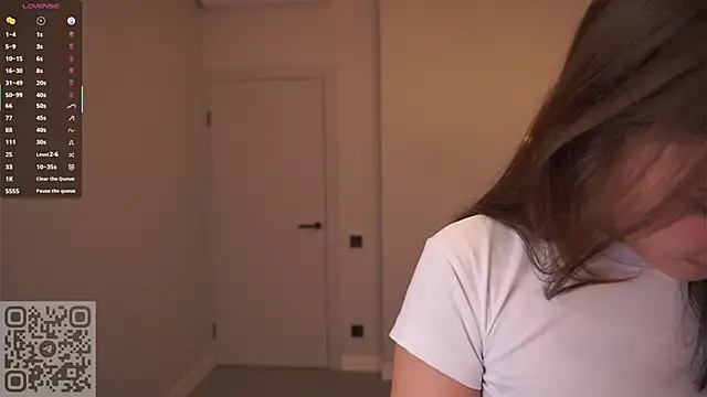 AdrianaCoenen online show from October 13, 6:32 pm