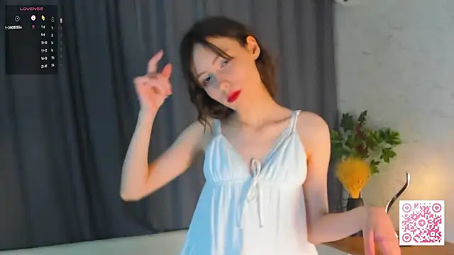 DelilahConsalvo online show from October 4, 6:34 pm