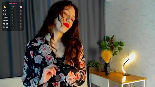 DelilahConsalvo online show from October 2, 6:13 pm