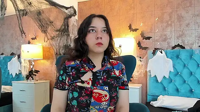 ChloeNoire online show from October 15, 4:15 am