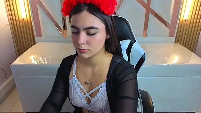 scarlett smith tp online show from October 4, 12:44 pm