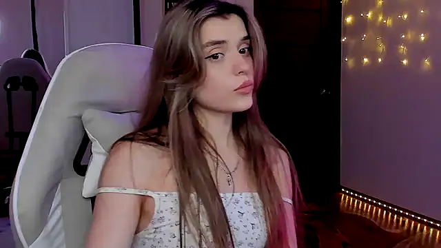 CharmingVixen online show from November 4, 11:21 pm