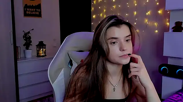 CharmingVixen online show from November 7, 1:44 am