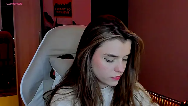 CharmingVixen online show from October 15, 6:10 pm