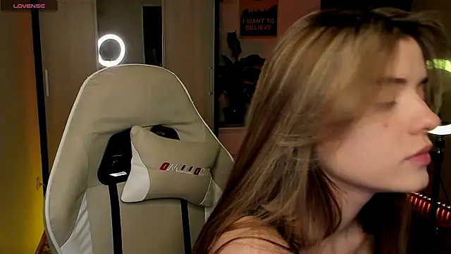 CharmingVixen online show from September 23, 4:27 pm