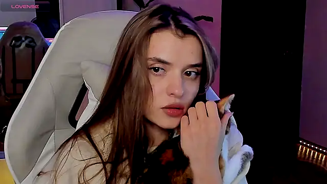 CharmingVixen online show from October 4, 8:35 pm