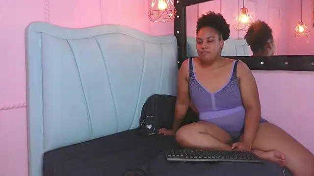 tayronykataleya online show from September 24, 9:36 pm