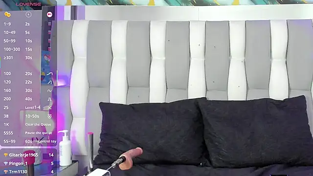 IsaDiiaz online show from February 4, 6:49 am