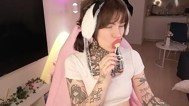 Eva Sonic online show from April 1, 3:18 am