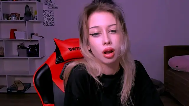 Lori lolii online show from November 9, 6:26 pm