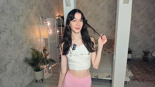 ReneeLippeatt online show from November 27, 7:39 pm