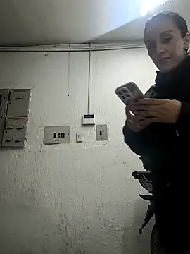 Alisson Stonee online show from April 27, 11:57 pm