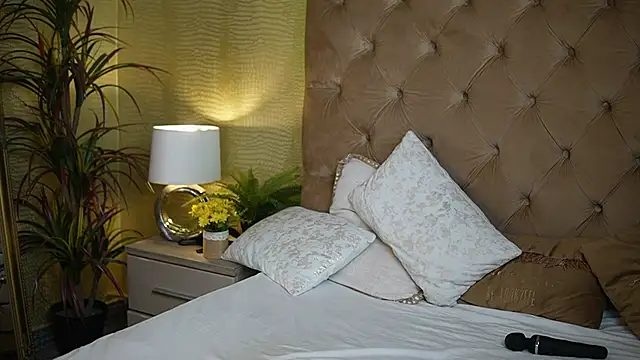 TiffanyTaboo online show from October 14, 10:56 pm