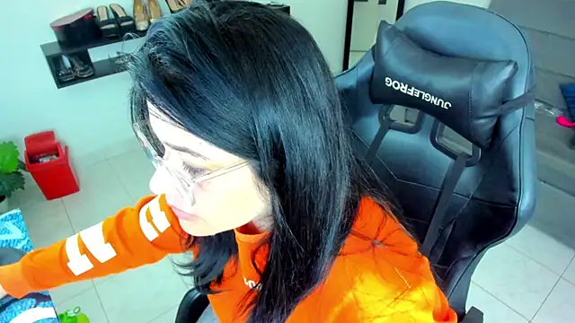 Miel 82 online show from October 28, 12:11 pm