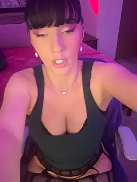 MaciiMayy online show from March 8, 8:57 pm