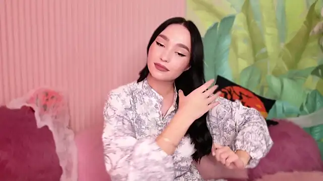 Amanda Choi online show from October 30, 8:43 pm