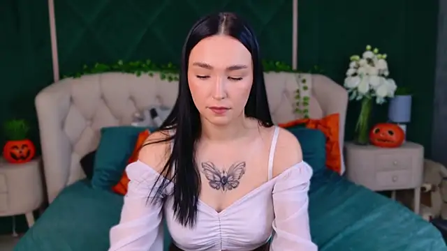 Amanda Choi online show from October 26, 10:33 am