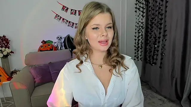 WildeDesiree online show from November 4, 3:33 am