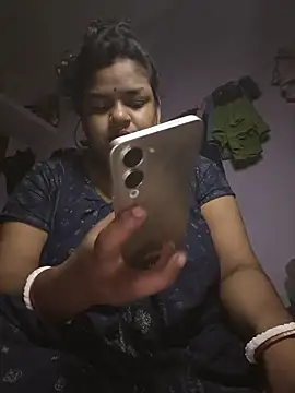 Deborbhavi222 online show from May 29, 7:01 pm