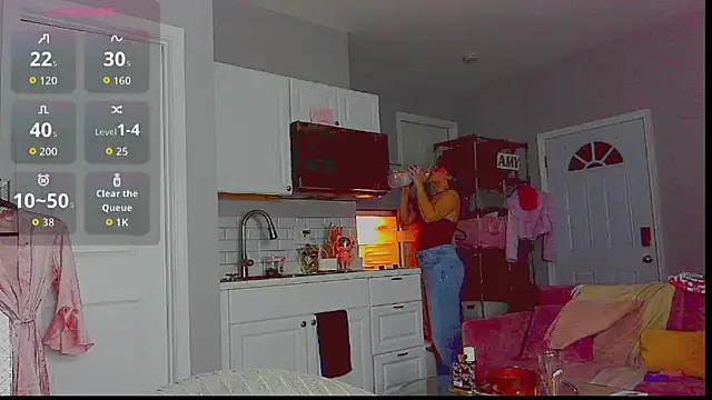 LunaMilav online show from October 5, 1:43 am