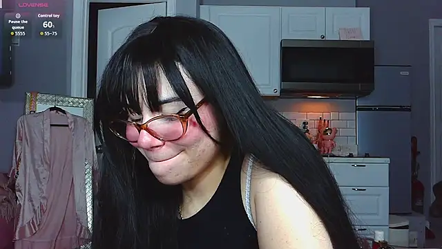 LunaMilav online show from October 16, 12:02 am