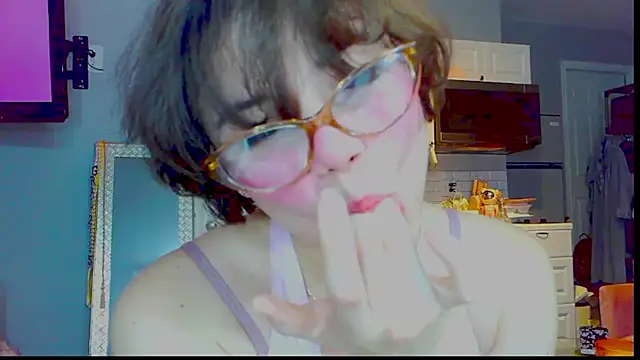 LunaMilav online show from September 28, 5:14 am